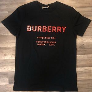Burberry t shirt